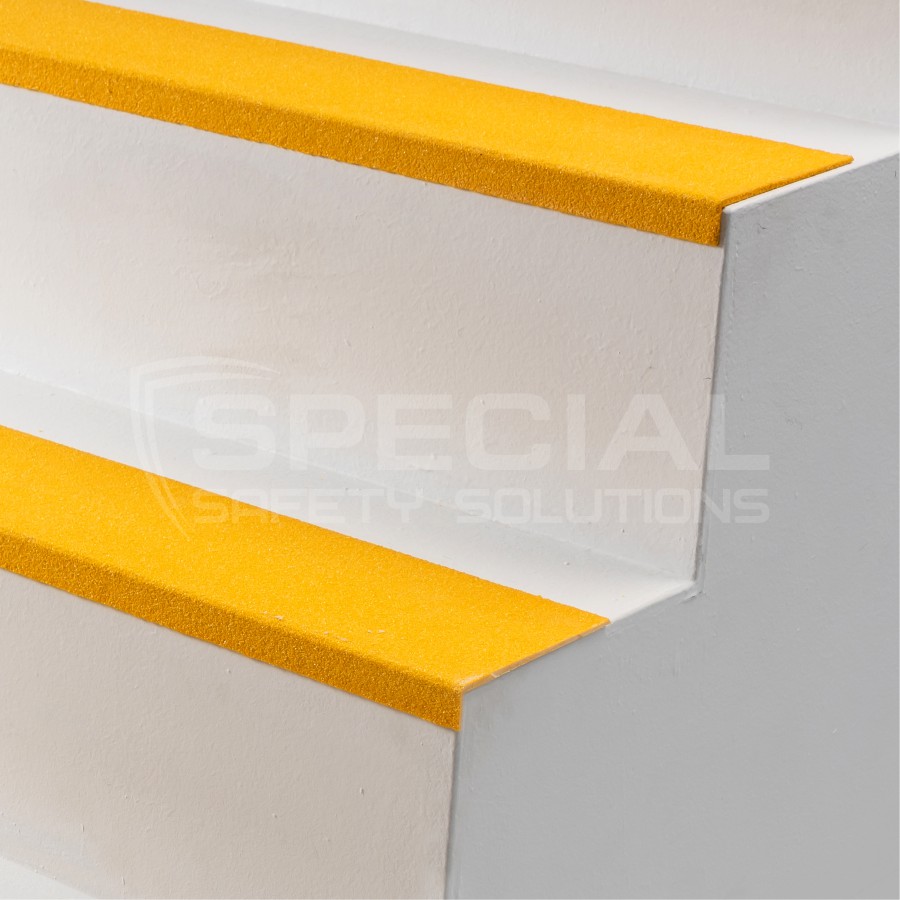 Противоскользящие накладки на ступеньки лестниц Step Guard 152*25мм